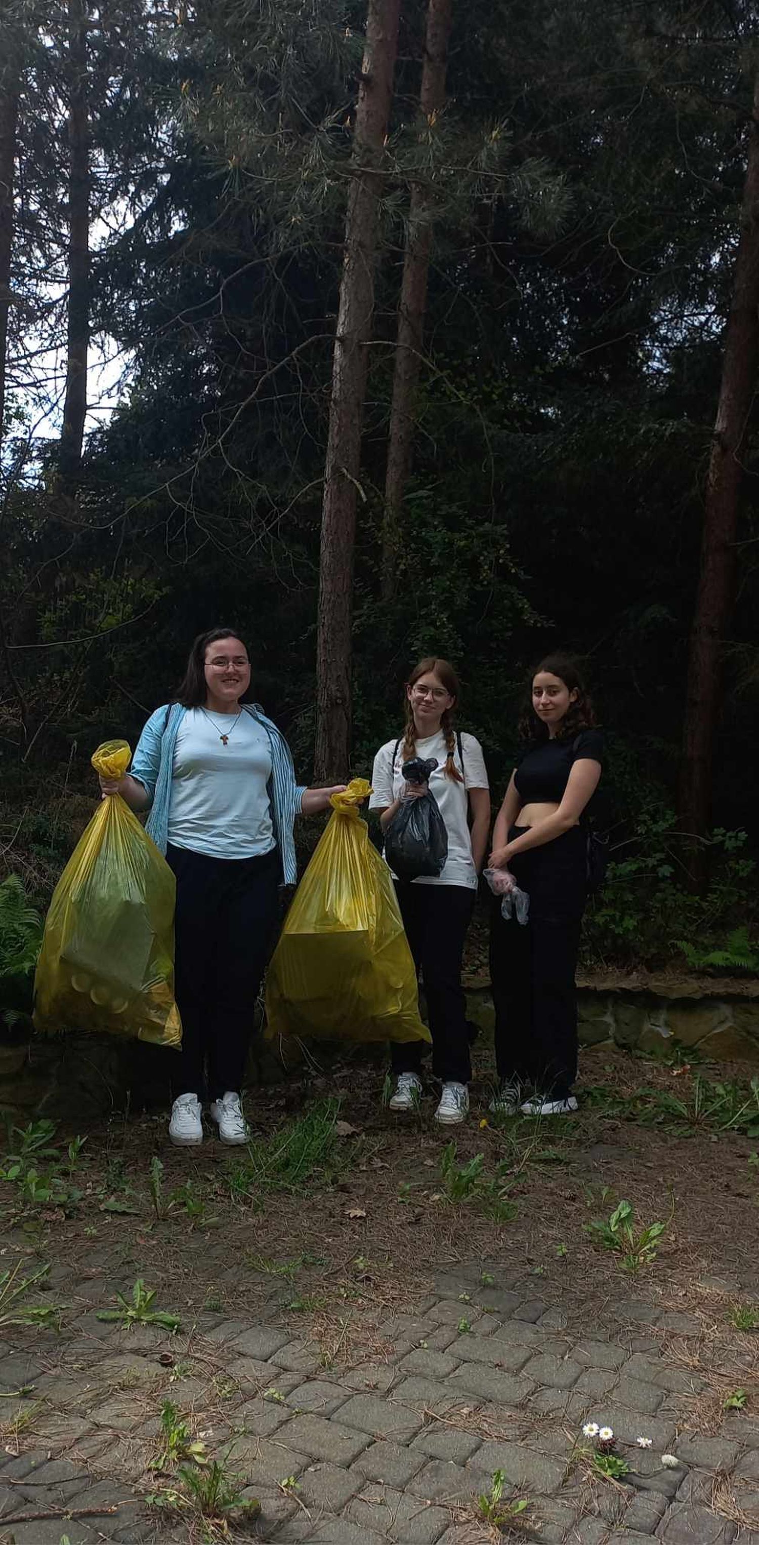 POWIAT BOCHEŃSKI. Zebrali 1200 kg śmieci [ZDJĘCIA]