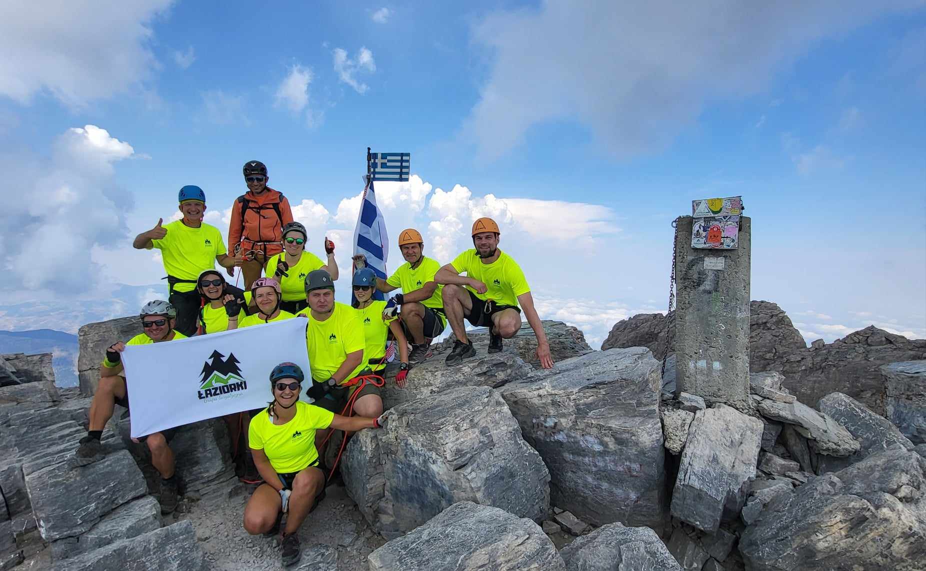 BRZESKO. Grupa Turystyczna Łaziorki zdobyła Mitikas najwyższy szczyt w Grecji [ZDJĘCIA]
