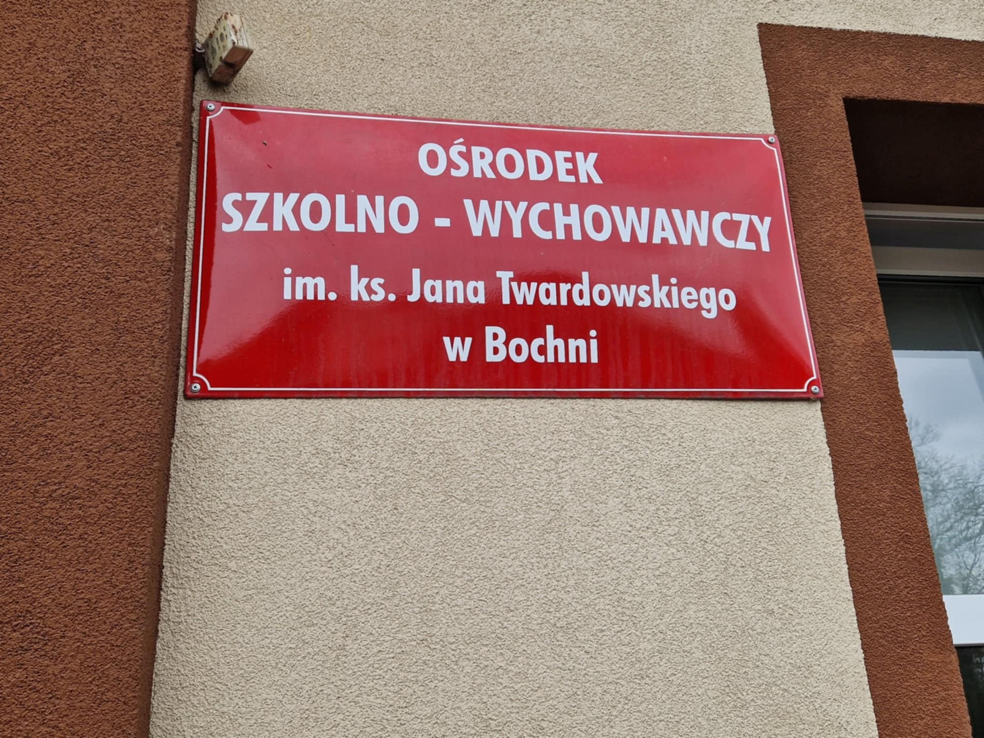 POWIAT BOCHEŃSKI. Starosta chce dać podwyżkę nauczycielom szkoły specjalnej, oni stanowczo mówią – nie. O co chodzi!?