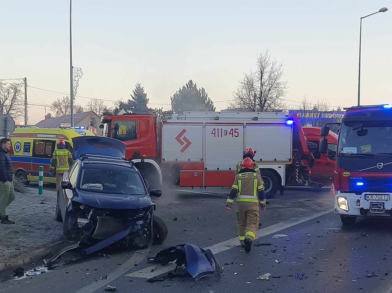 BRZESKO. Poranna stłuczka na obwodnicy miasta. 30-latek trafił do szpitala