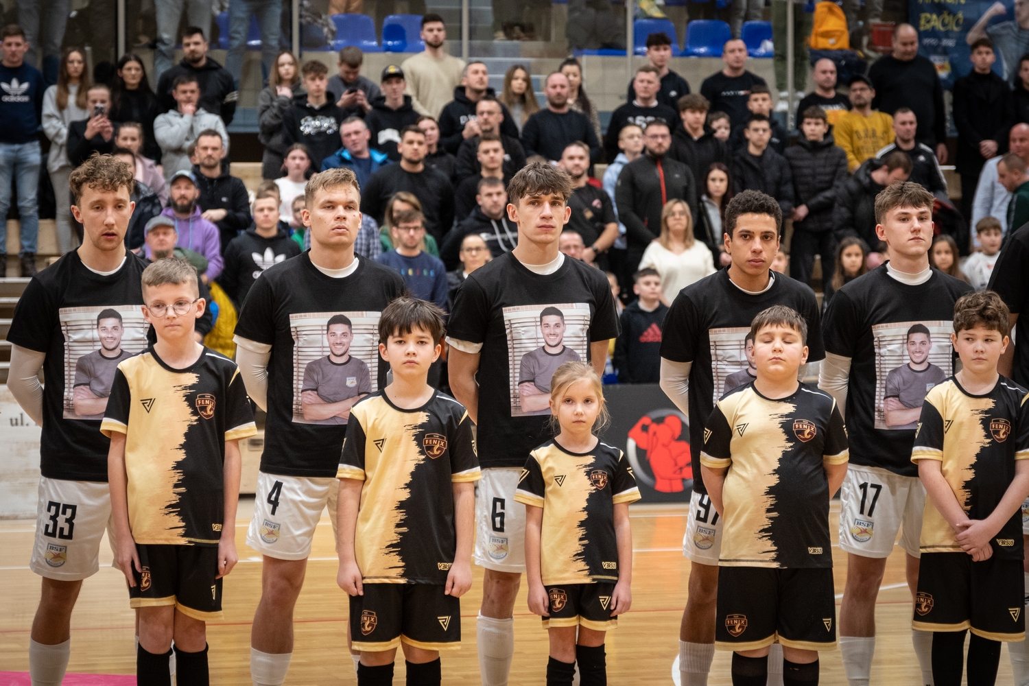 BOCHNIA. Minuta ciszy, debiut nowego trenera BSF ABJ Bochnia i grad goli [ZDJĘCIA]