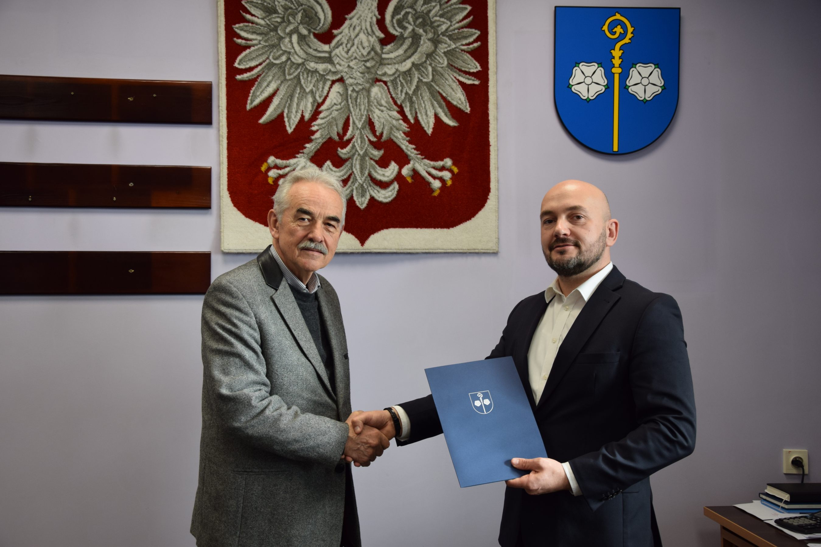 GMINA BORZĘCIN. Wójt Paweł Kułak podpisał umowę na opracowanie projektu planów ogólnego zagospodarowania przestrzennego dla całej gminy