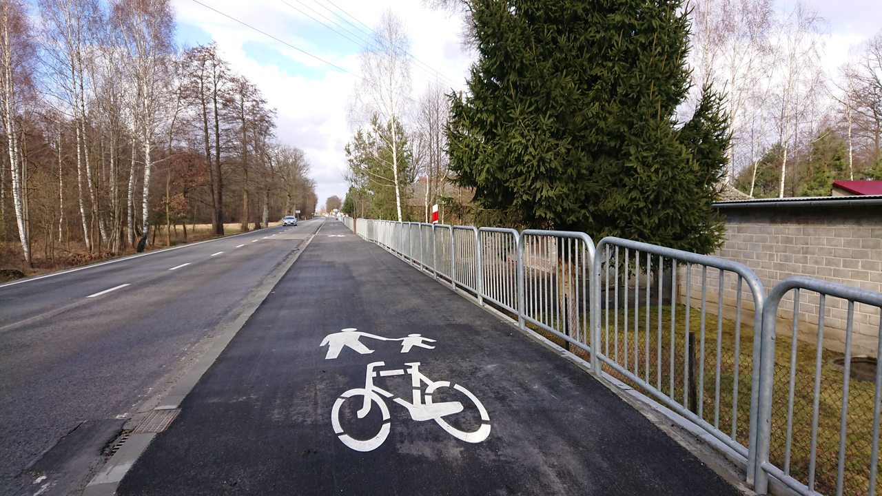 GMINA DRWINIA. Są pieniądze na modernizację chodnika w Dziewinie