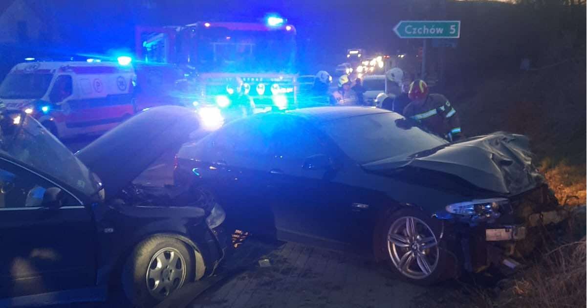 TYMOWA. Śmiertelny wypadek na drodze wojewódzkiej 966. Nie żyje 69-letni mężczyzna