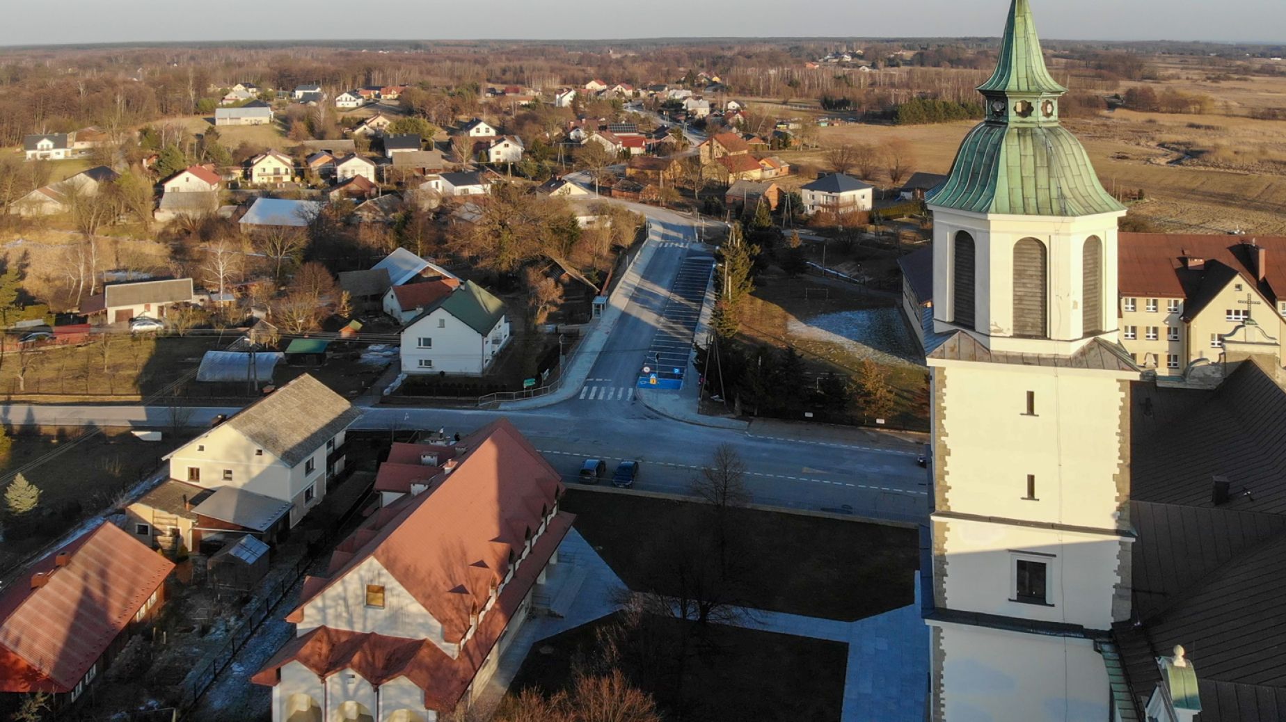 POWIAT BOCHEŃSKI. Powiat zmodernizował drogę w Bratucicach i Okulicach [WIDEO]