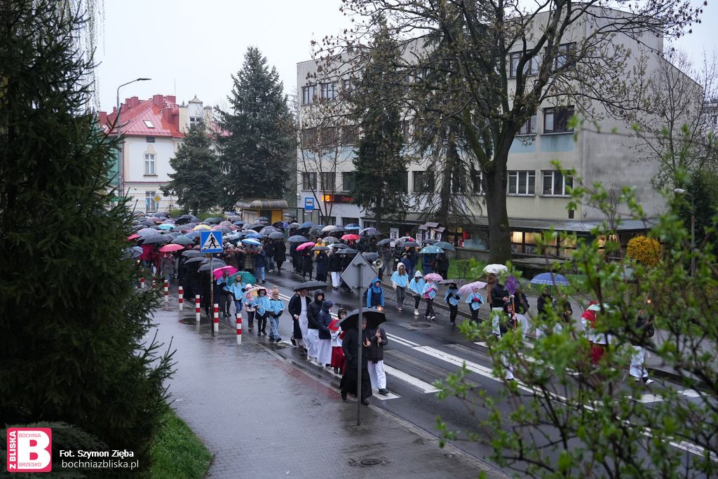 BOCHNIA. Droga krzyżowa ulicami miasta [ZDJĘCIA]