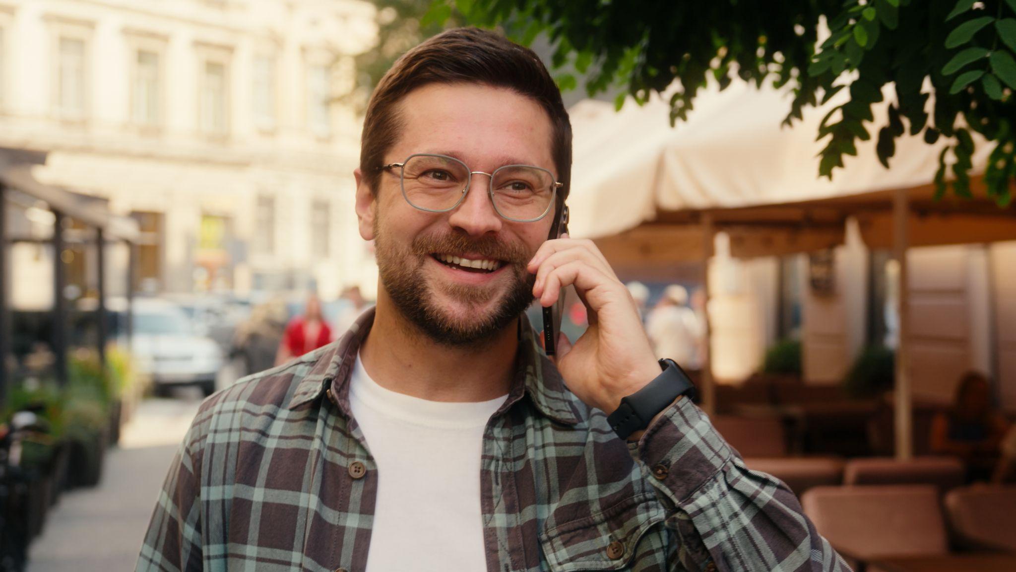 Roaming międzynarodowy – 10 najważniejszych pytań i odpowiedzi, które musisz znać