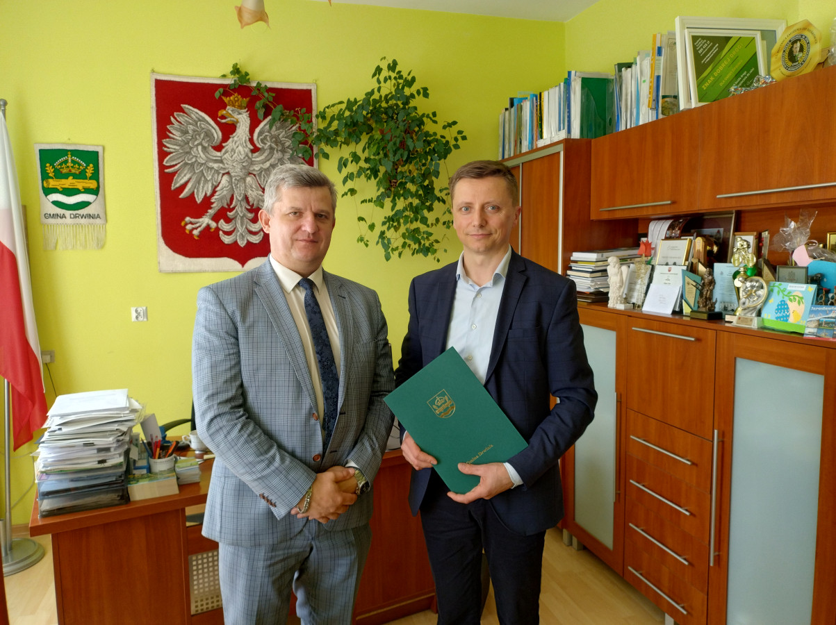 GMINA DRWINIA. Projektanci już pracują nad przygotowaniem dokumentacji modernizacji szkoły i przedszkola w Dziewinie
