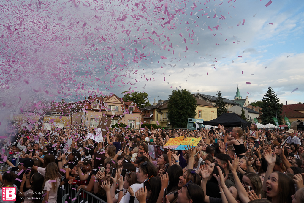 BRZESKO. Brzesko Okocim Festiwal i na scenie WERSOW i Afromental [DUŻO ZDJĘĆ]