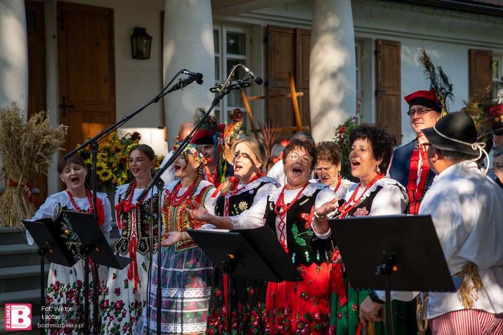 GMINA DRWINIA. Koncert w cieniu ponad 380-letniej lipy w Bieńkowicach [ZDJĘCIA]
