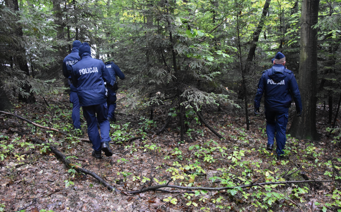 POWIAT BOCHEŃSKI. Ładunek wybuchowy w szkole? Nie, to tylko ćwiczenia dowódczo – sztabowe [ZDJĘCIA]