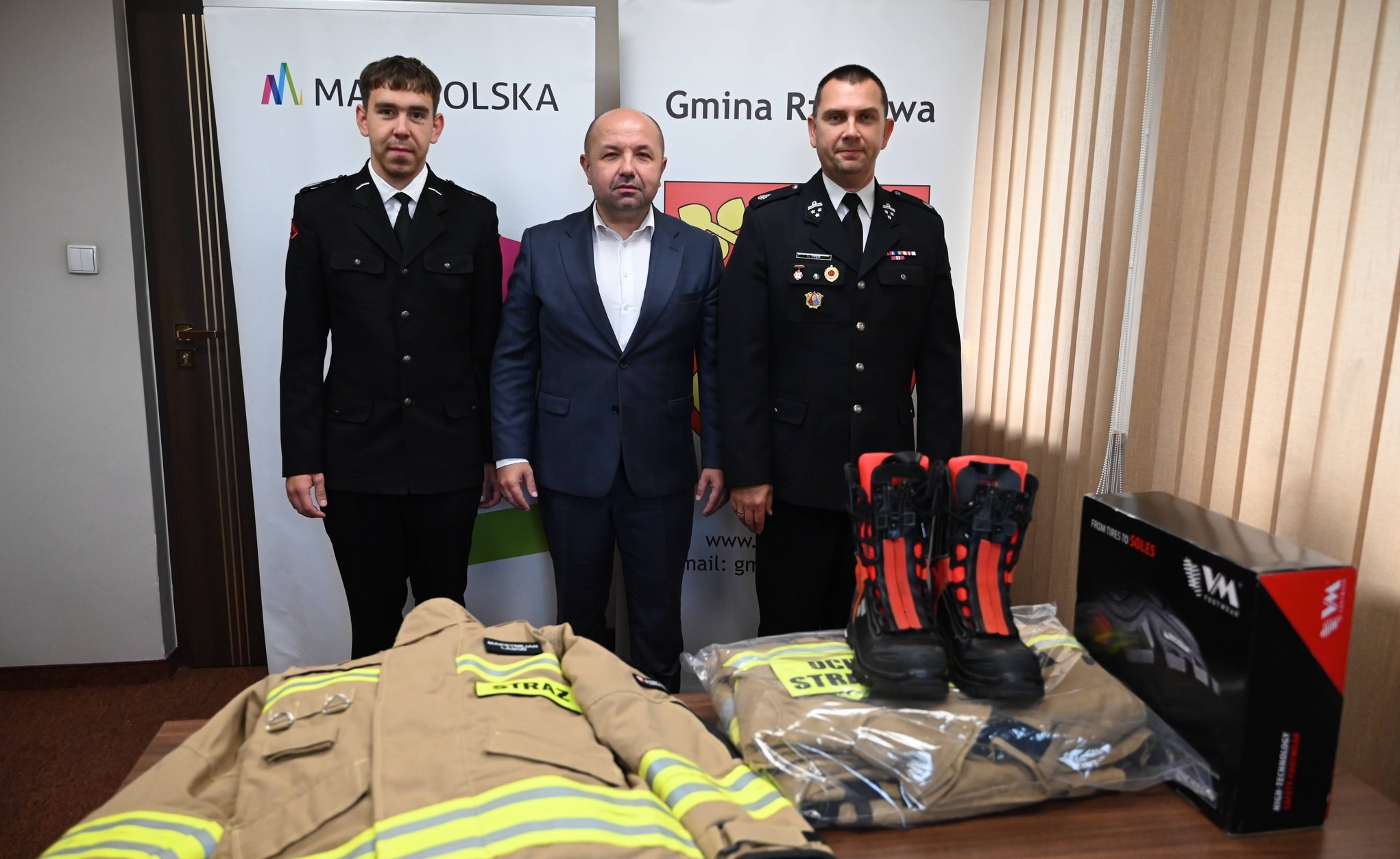 GMINA RZEZAWA. OSP Rzezawa z nowym sprzętem bojowym [ZDJĘCIA]