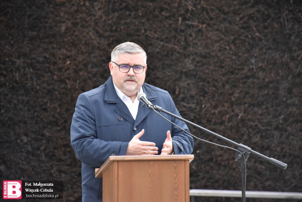 POWIAT BOCHEŃSKI. Starosta do nauczycieli: Mam pewność, iż w naszych szkołach pracują dyrektorzy i nauczyciele pełniący w życiu swoich uczniów rolę autorytetów i przewodników