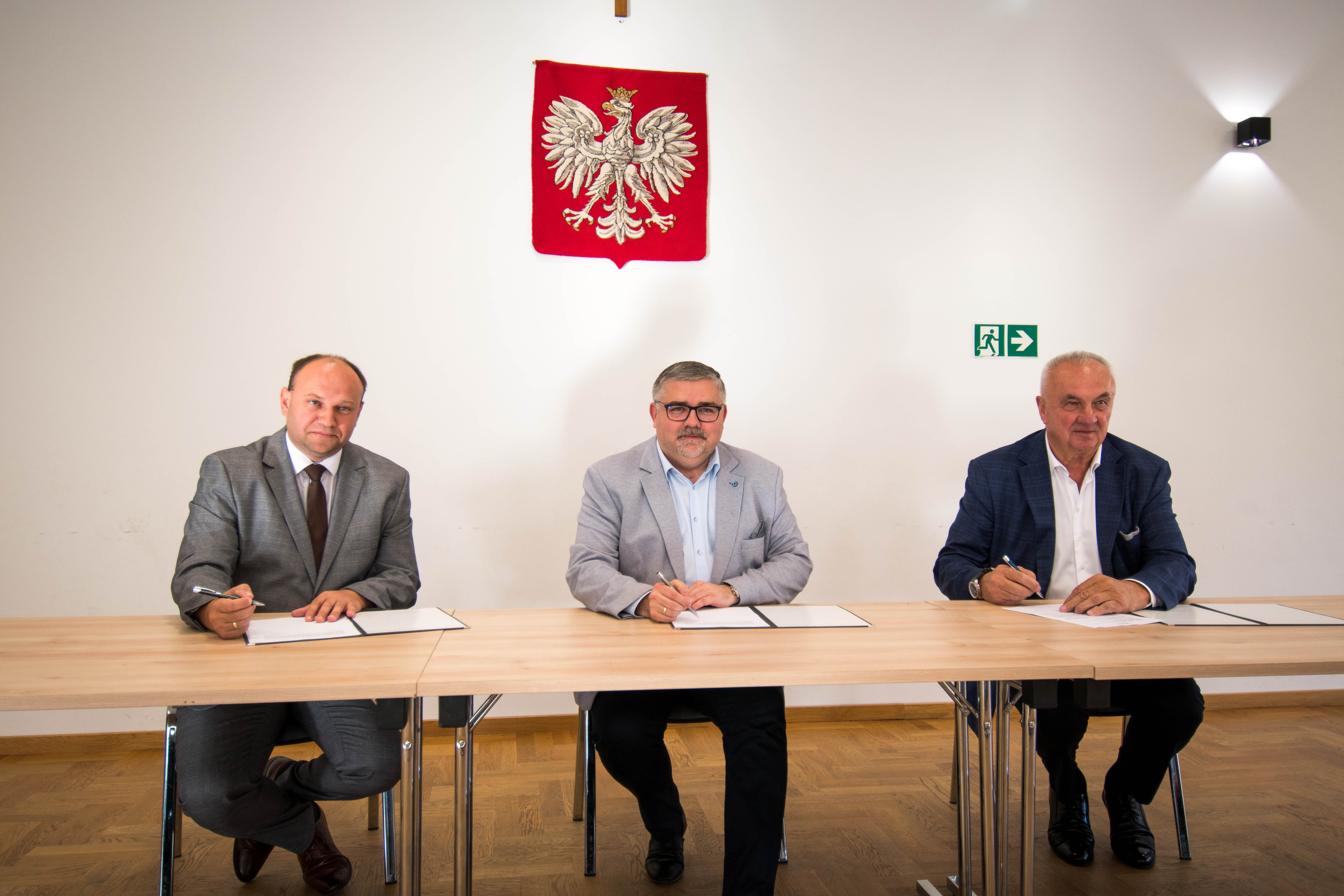 POWIAT BOCHEŃSKI. Remont drogi powiatowej w Łąkcie Dolnej