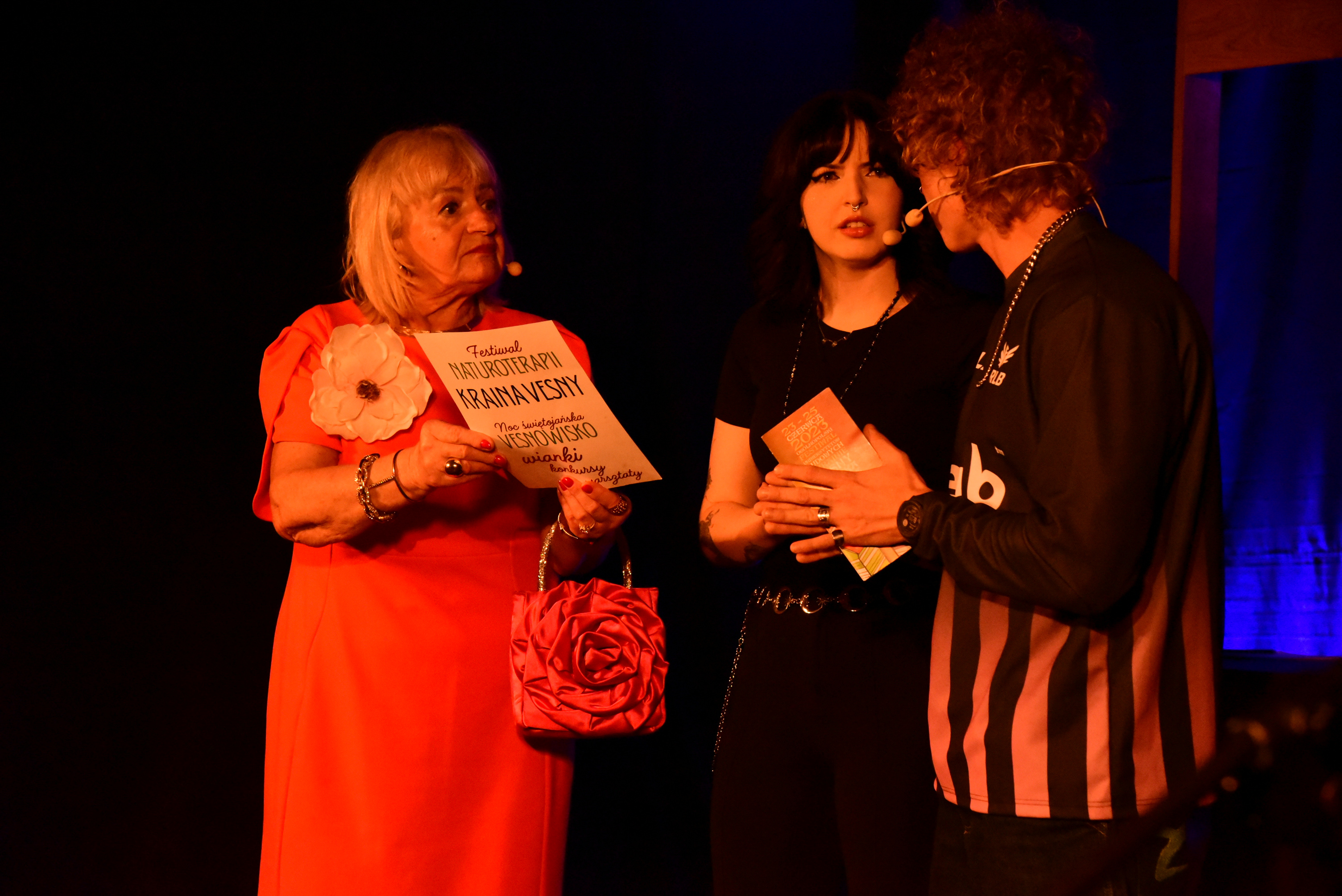 GNOJNIK. Owacje na stojąco podczas premiery spektaklu „Jeszcze w zielone gramy” w Krainie Vesny [ZDJĘCIA]