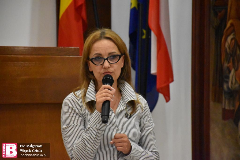 🔴 TYLKO U NAS. Pierwsze 1,5 roku obecnej kadencji za nami! Zobacz, jak działalność burmistrz Bochni oceniają radni