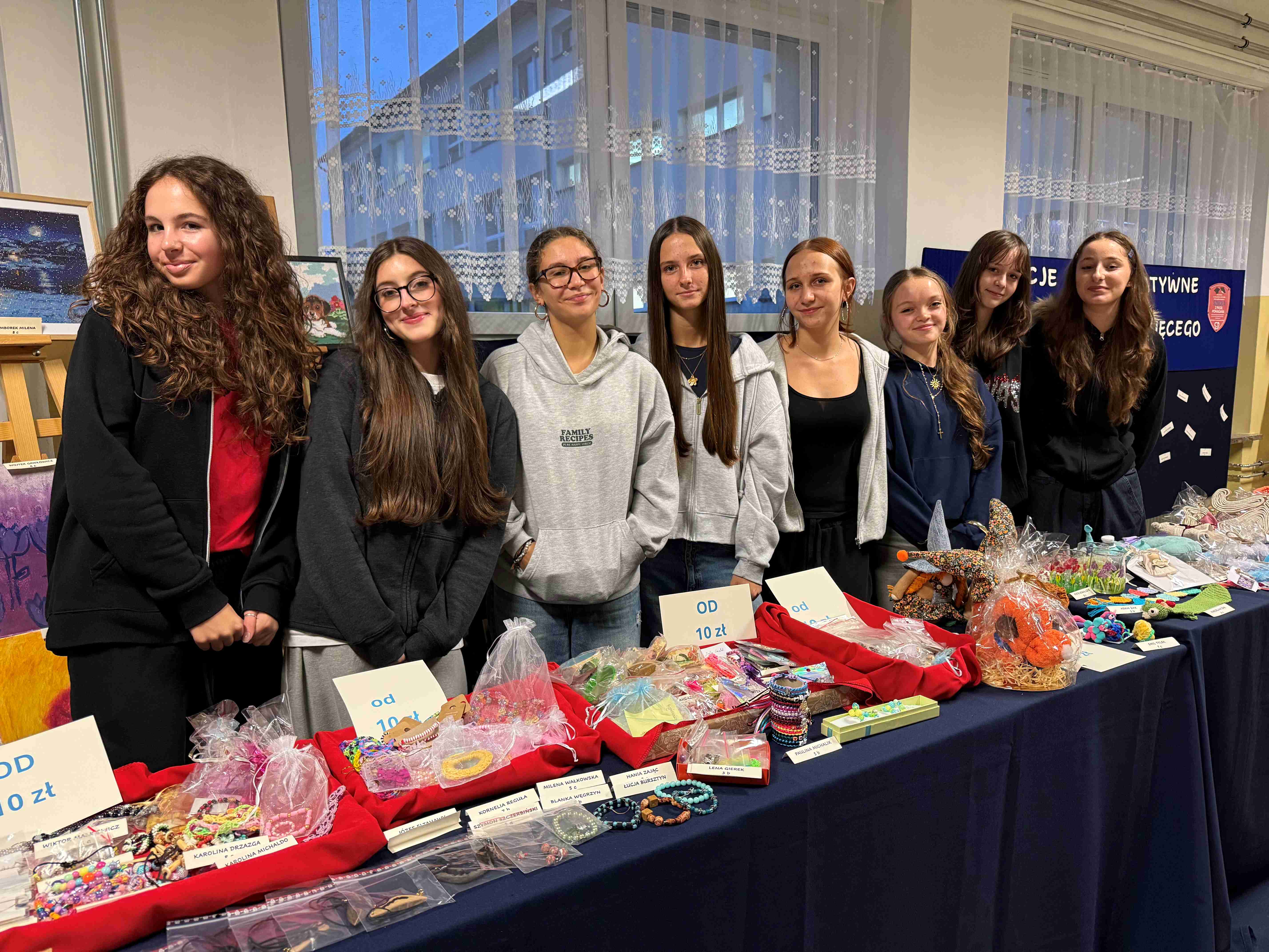 BOCHNIA. Małe serca – wielka pomoc! W SP nr 2 aukcja charytatywna dla hospicjum dziecięcego ALMA SPEI [ZDJĘCIA]