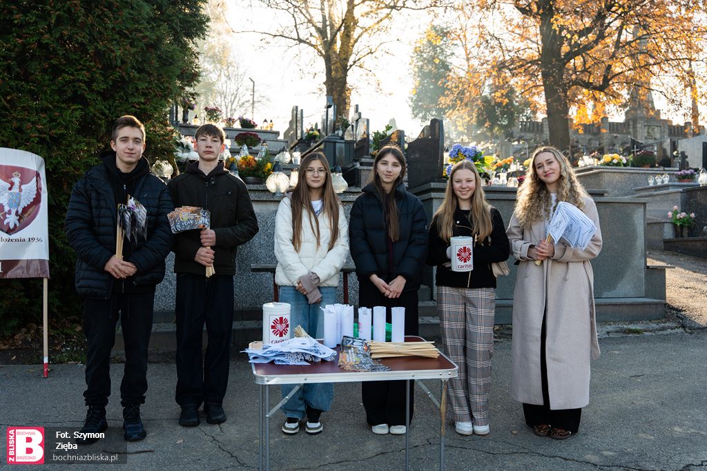 BOCHNIA. Dziś uroczystość Wszystkich Świętych, kwesty na cmentarzu przy ulicy Orackiej [ZDJĘCIA]