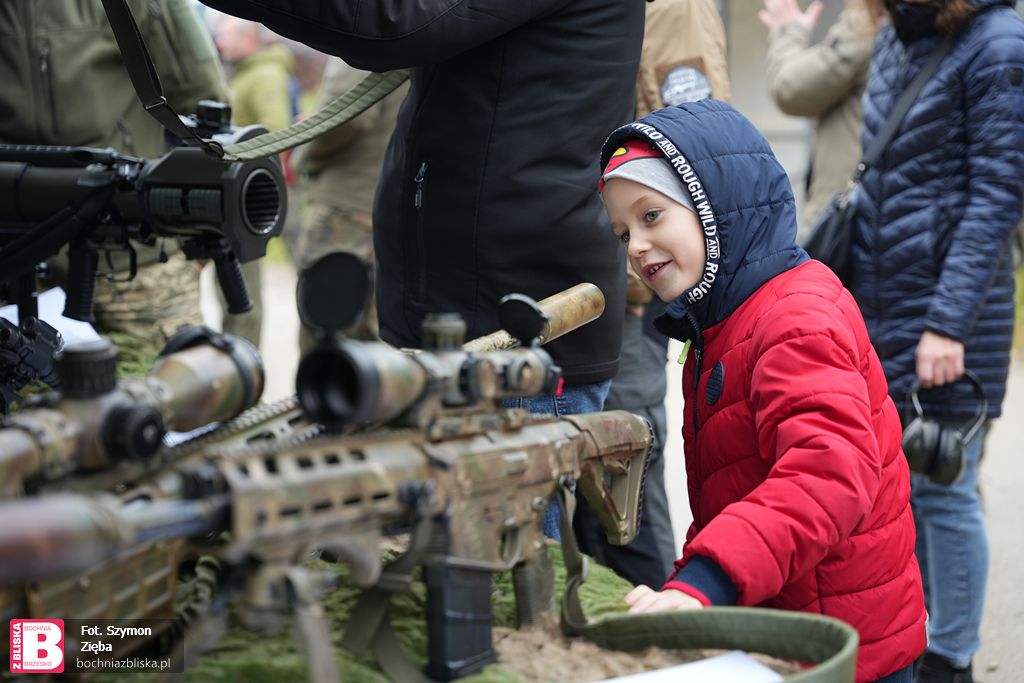 🇵🇱 BOCHNIA. I Targi oraz XIII Otwarte Zawody Strzeleckie „10 Strzałów Ku Chwale Ojczyzny” [ZDJĘCIA]
