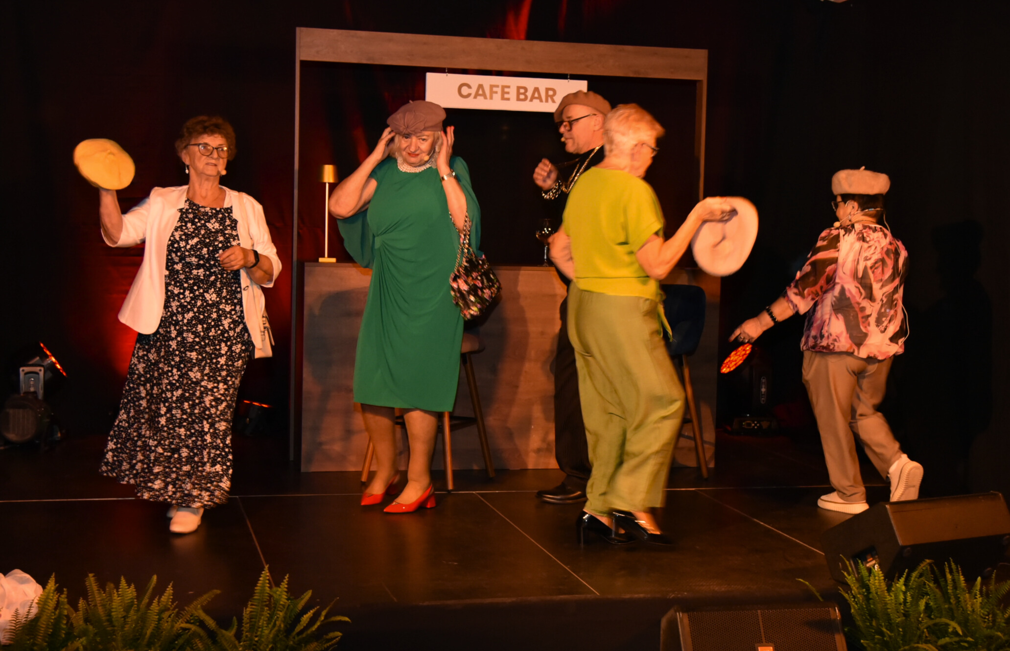 GMINA GNOJNIK. Premiera spektaklu „Jeszcze w zielone gramy” [ZDJĘCIA]