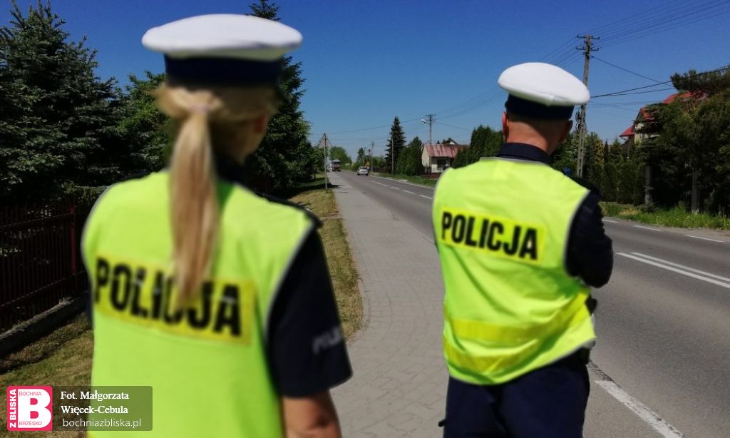 GORZKÓW. 34-latka jechała za gwałtownie – straciła prawo jazdy i dostała 2 tys. zł mandatu