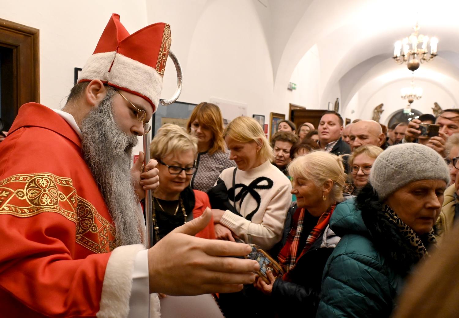 BOCHNIA. W sobotni wieczór w Muzeum im. S. Fischera odbył się XXIV Bocheński Dzień Świętego Mikołaja [ ZDJĘCIA]