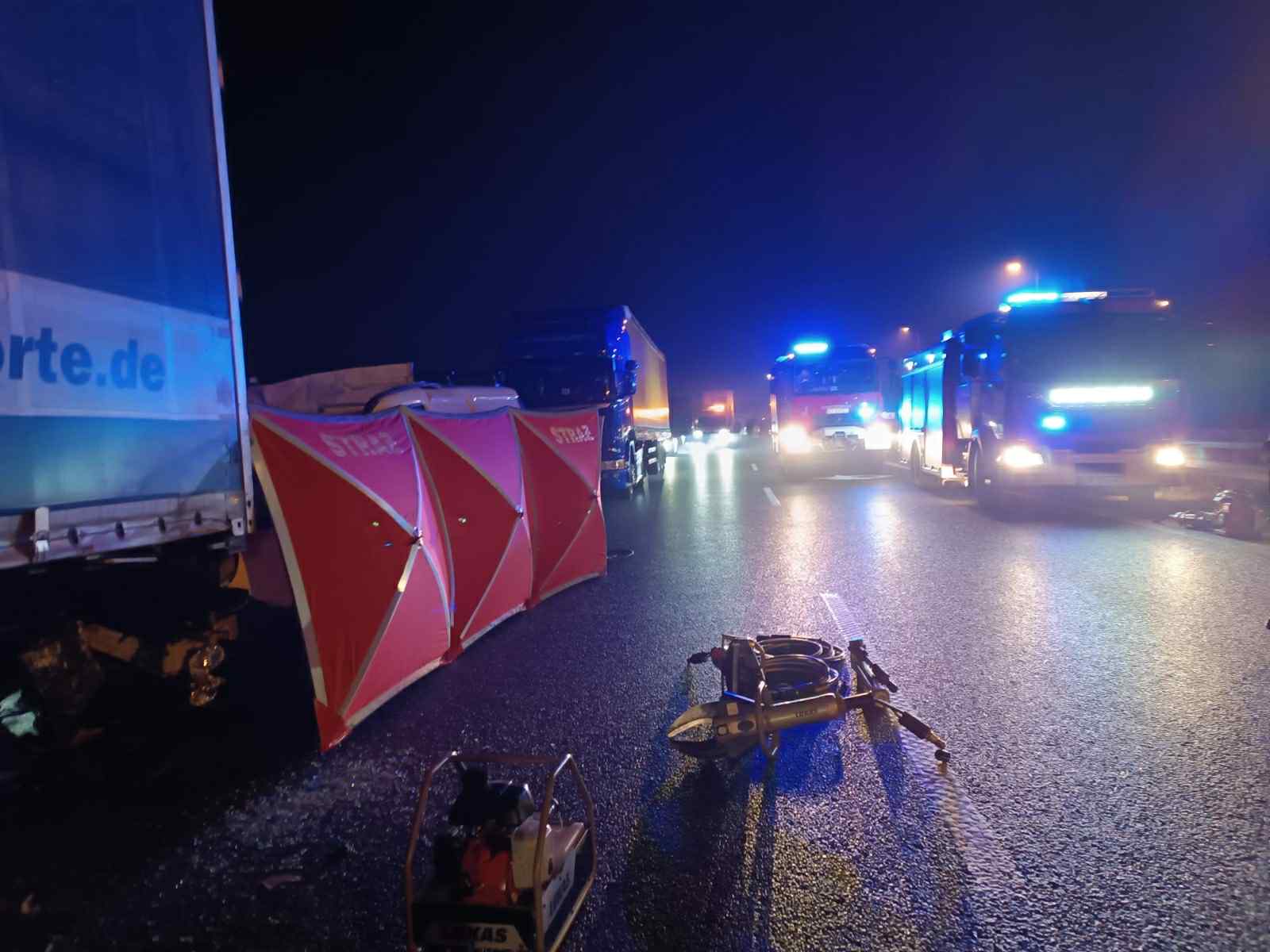 BOCHNIA. Tragiczna noc na autostradzie A4. Zginęły dwie osoby