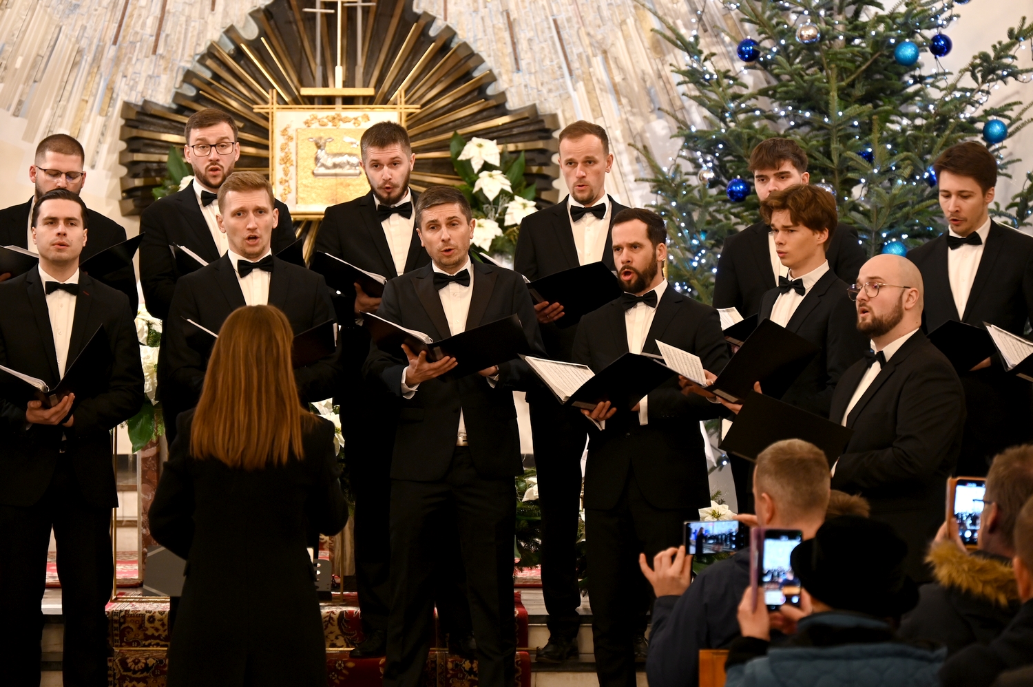 BOCHNIA. W niedzielne popołudnie w Bochni odbyło się „Wspólne Bochnian Kolędowanie” [ZDJĘCIA]