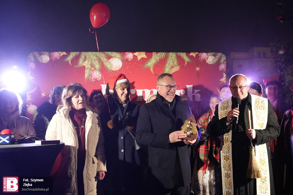 BRZESKO. Rynek zamienił się w świąteczną bajkę [DUŻO ZDJĘĆ]