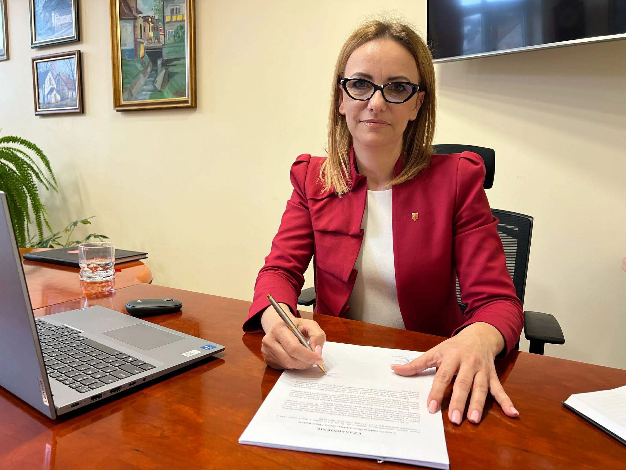 BOCHNIA. Jutro WOŚP. Wśród wielu licytacji szarlotka upieczona przez burmistrz Magdalenę Łacną