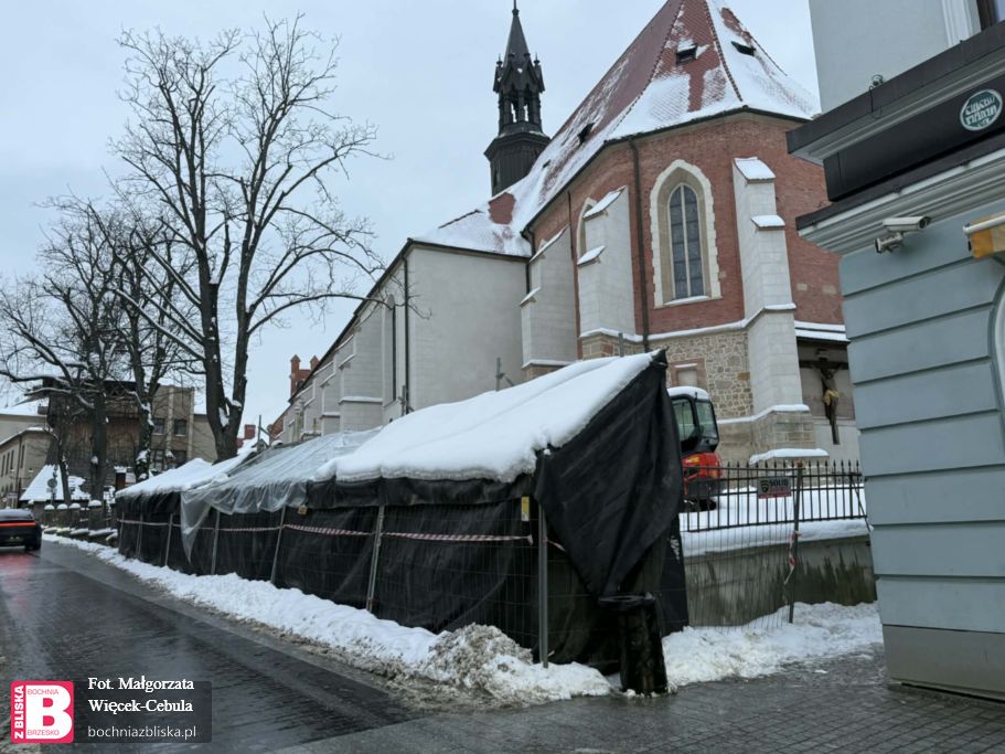 BOCHNIA. Parafia św. Mikołaja zwraca dotację na remont zabytkowego ogrodzenia. Kto zawinił?