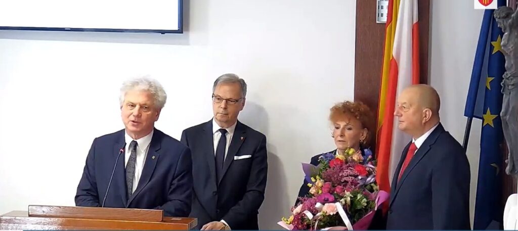 BOCHNIA. Kwiaty i podziękowania dla Doroty Palej-Maliszczak byłej dyrektor MZE w Bochni