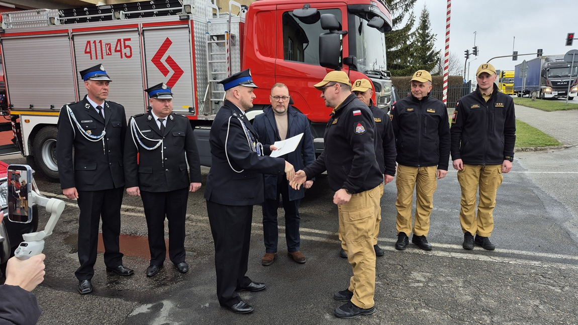 GMINA BRZESKO. Przekazanie wozów dla OSP [ZDJĘCIA]