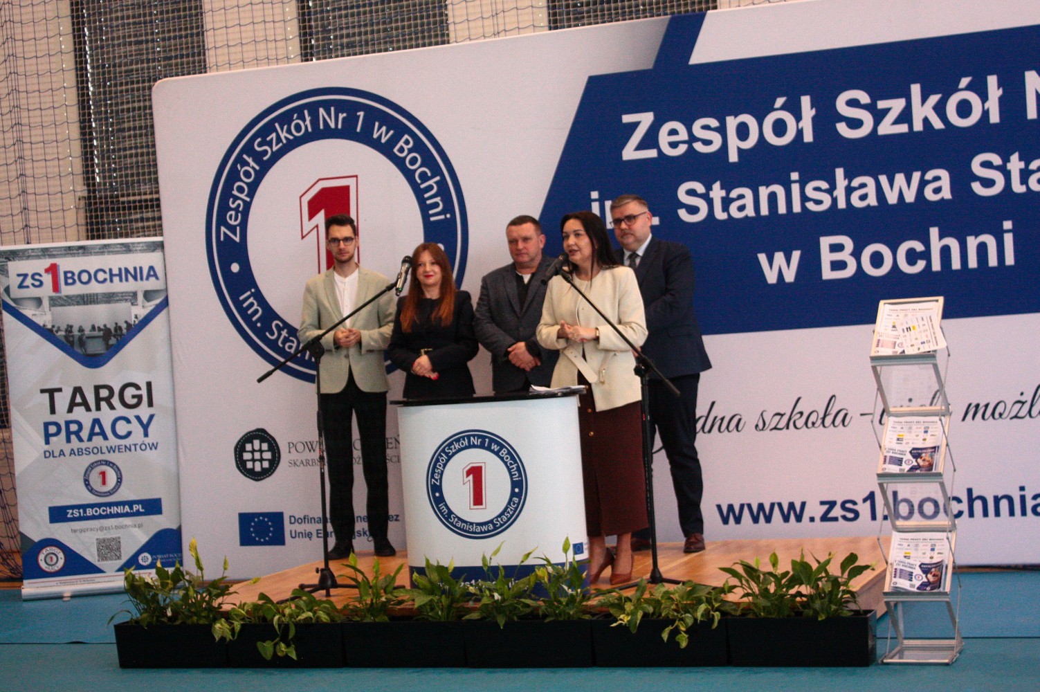 POWIAT BOCHEŃSKI. V Targi Pracy w „Mechaniku” – spotkanie uczniów z pracodawcami [ZDJĘCIA]