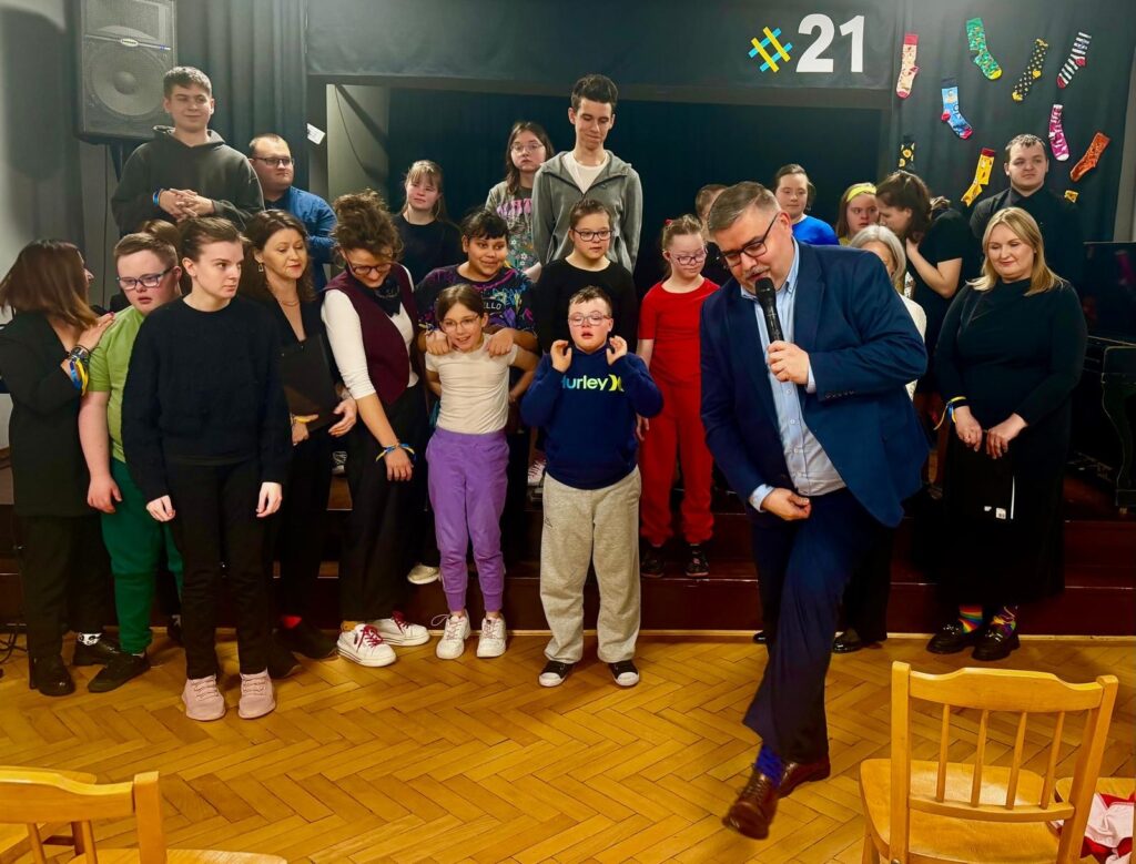 POWIAT BOCHEŃSKI. Kolorowe skarpetki, wielkie serca. Wyjątkowa akcja w SOSW [ZDJĘCIA, WIDEO]