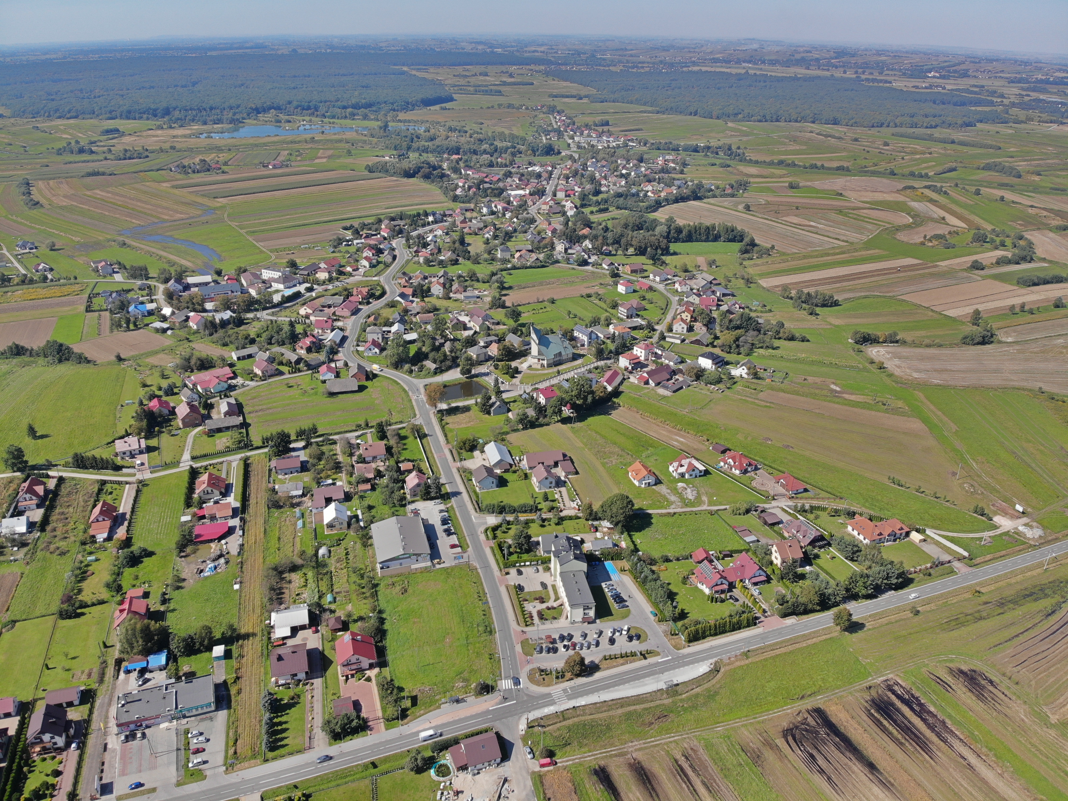 Skuteczny samorząd – realne efekty. Gmina Drwinia w 2025 roku – miliony na infrastrukturę, bezpieczeństwo i jakość życia mieszkańców