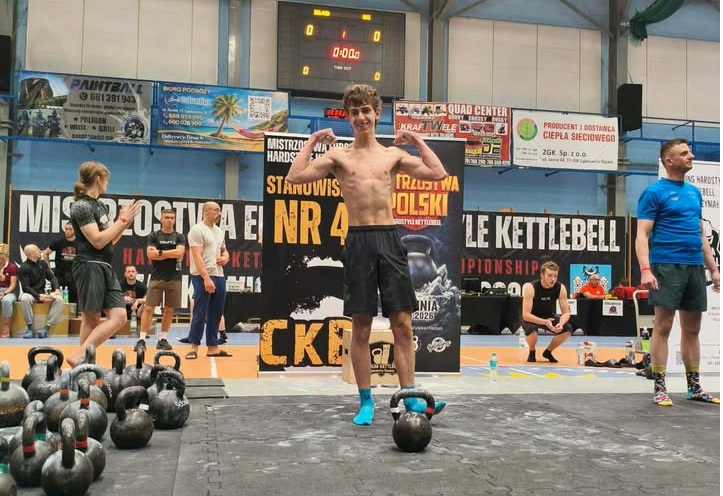 BOCHNIA. Wrócili z medalami! Udany start Centrum Kettlebell Bochnia podczas Mistrzostw Europy Kettlebel