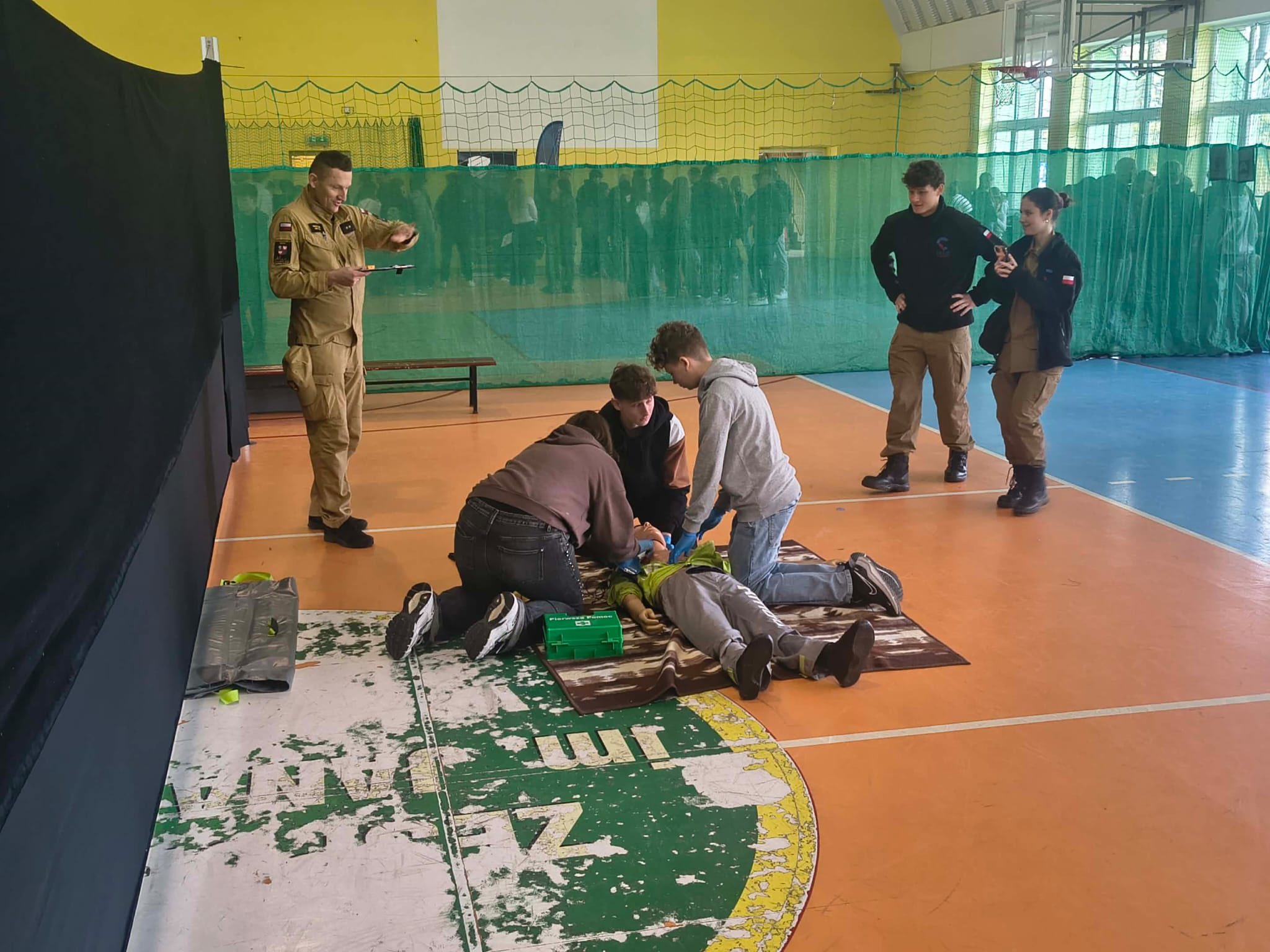 GMINA ŁAPANÓW. I Powiatowy Konkurs w Udzielaniu Pierwszej Pomocy dla szkół podstawowych [ZDJĘCIA]