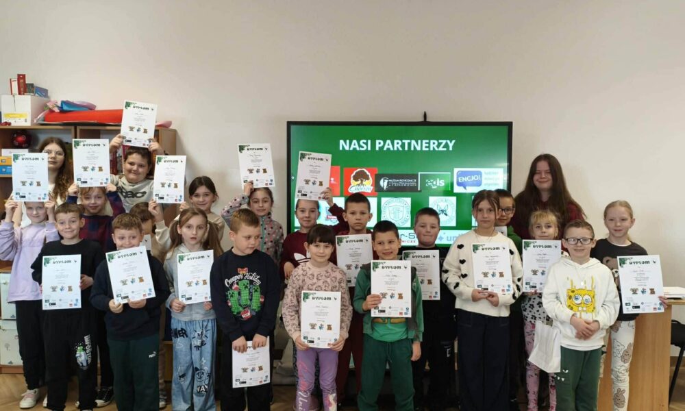 BOCHNIA. ,,Mnie już tu nie ma… ” projekt uczennic I LO w Bochni [ZDJĘCIA]