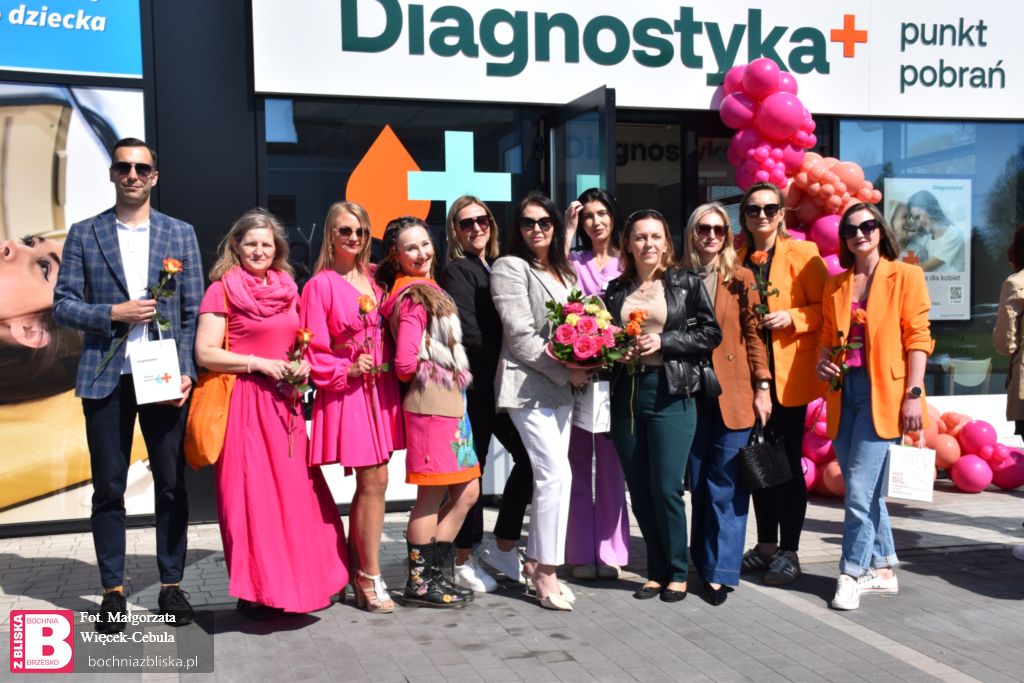 BRZESKO. Ogromne zainteresowanie akcją „Piękno zaczyna się od zdrowia. Bo jesteś ważna”. Wykonano blisko 450 badań! [ZDJĘCIA]