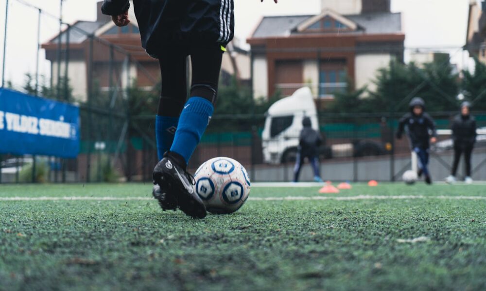 Jak działa klauzula odstępnego w kontrakcie piłkarza?