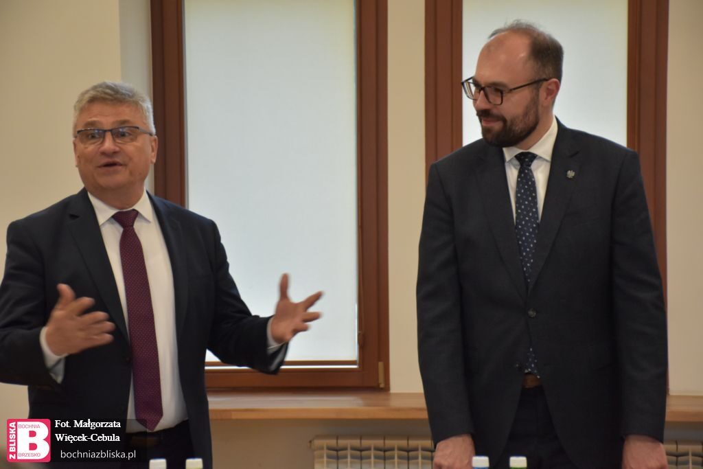 BOCHNIA. Poseł PiS Krzysztof Szczucki „Albo wzmocnimy urząd prezydenta albo zrezygnujemy z wyborów bezpośrednich” [ZDJĘCIA]