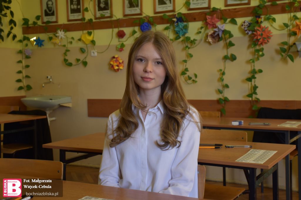 BOCHNIA. Matura 2026 w I LO. W najstarszej bocheńskiej szkole egzamin pisze 279 uczniów [ZDJĘCIA]