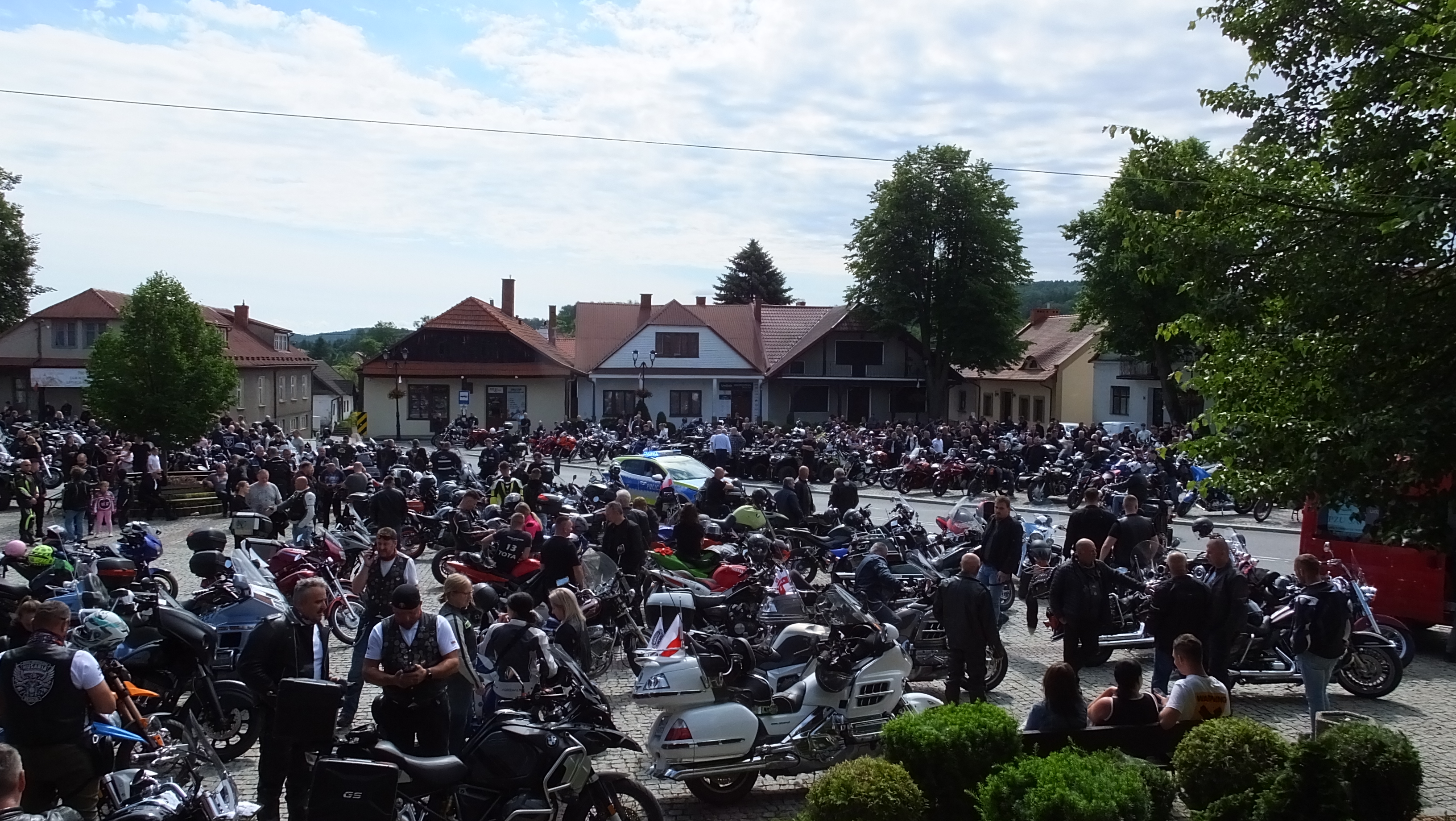 LIPNICA MUROWANA. Ponad 600 motocyklistów wzięło udział w IV Zlocie Motocyklowym w Rajbrocie [ZDJĘCIA, WIDEO]