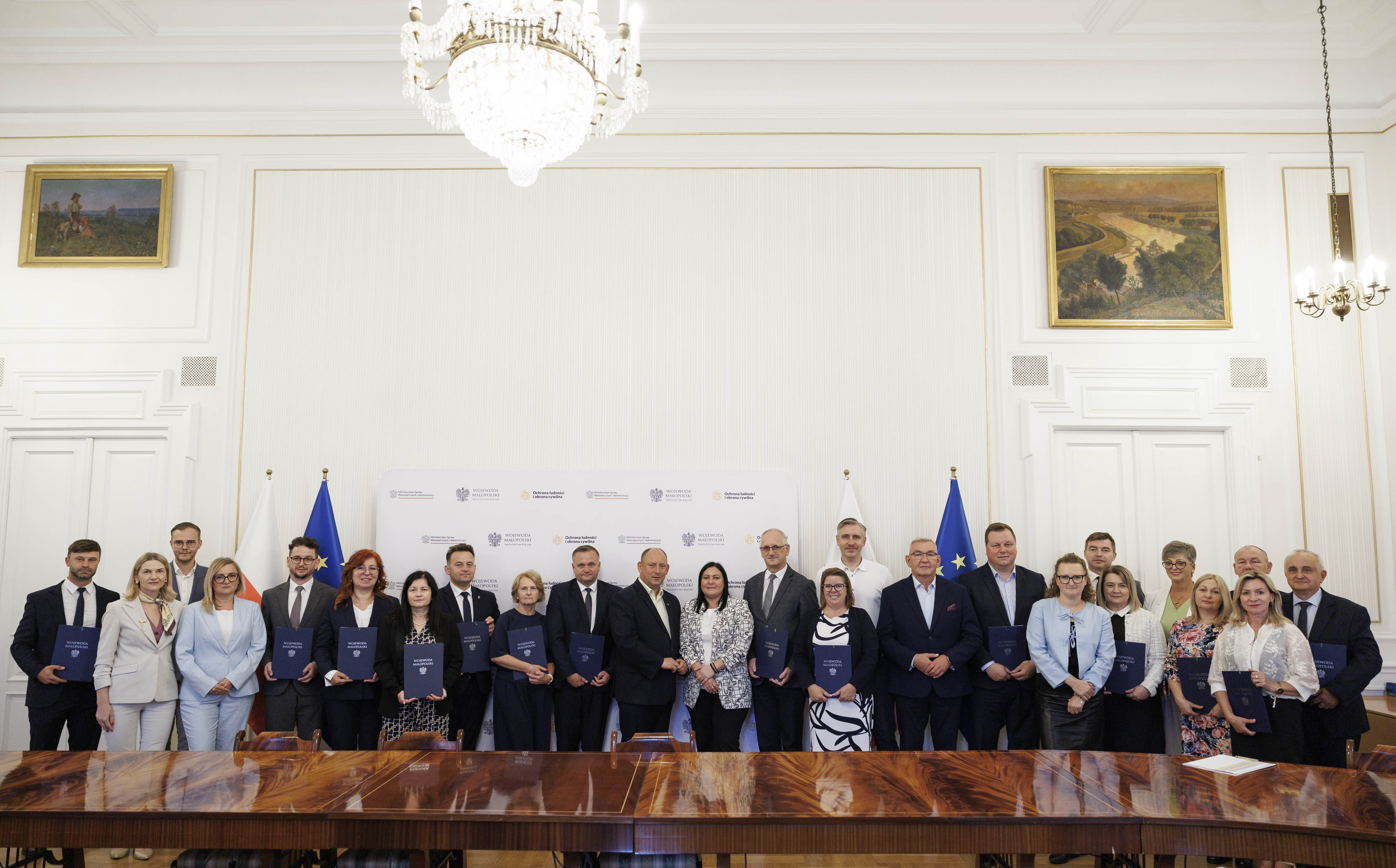 REGION. Kolejne umowy w ramach Programu Ochrony Ludności i Obrony Cywilnej podpisane. Pieniądze dla Powiatu Brzeskiego i Gminy Żegocina [ZDJĘCIA]