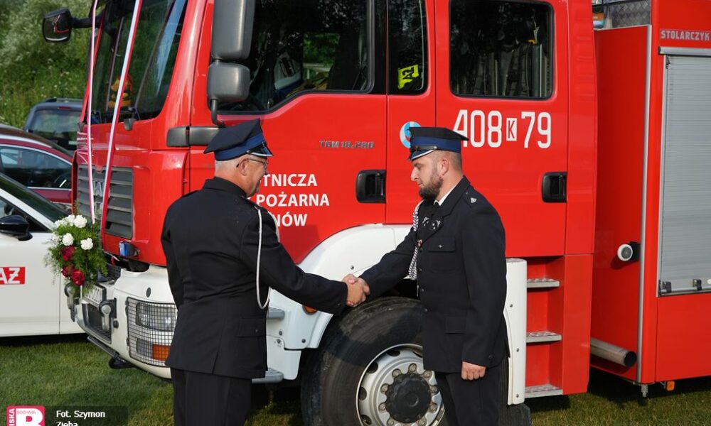 NOWY WIŚNICZ. OSP w Chronowie uroczyście powitała nowy samochód [ZDJĘCIA]