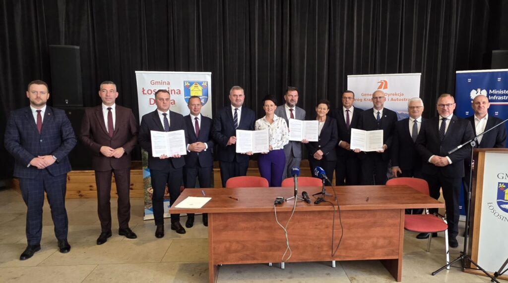 REGION. GDDKiA podpisała umowy z wykonawcami koncepcji programowych dla dwóch odcinków przyszłej Sądeczanki – DK75 [ZDJĘCIA]