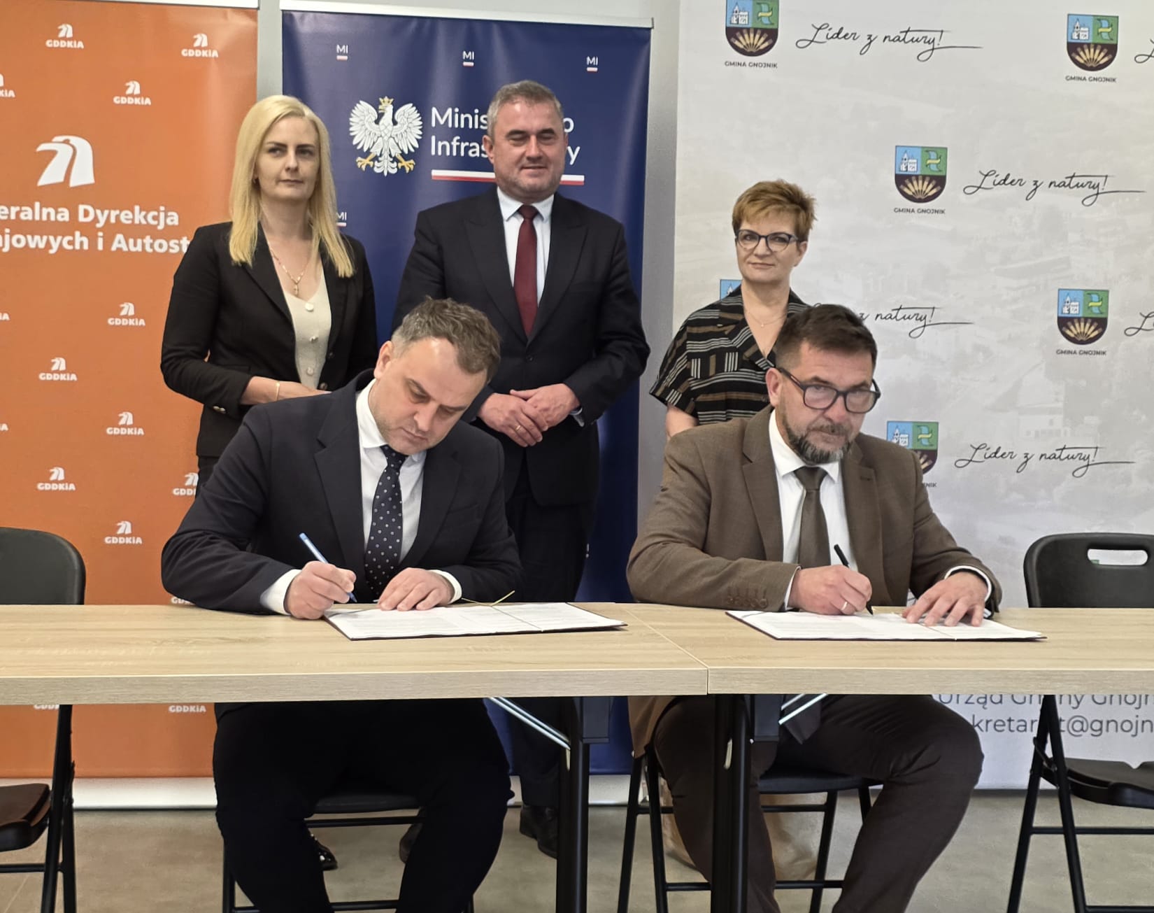 GNOJNIK. GDDKiA podpisała umowę na przygotowanie analizy alternatywnego przebiegu nowej Sądeczanki pomiędzy Uszwią a Wytrzyszczką [ZDJĘCIA]