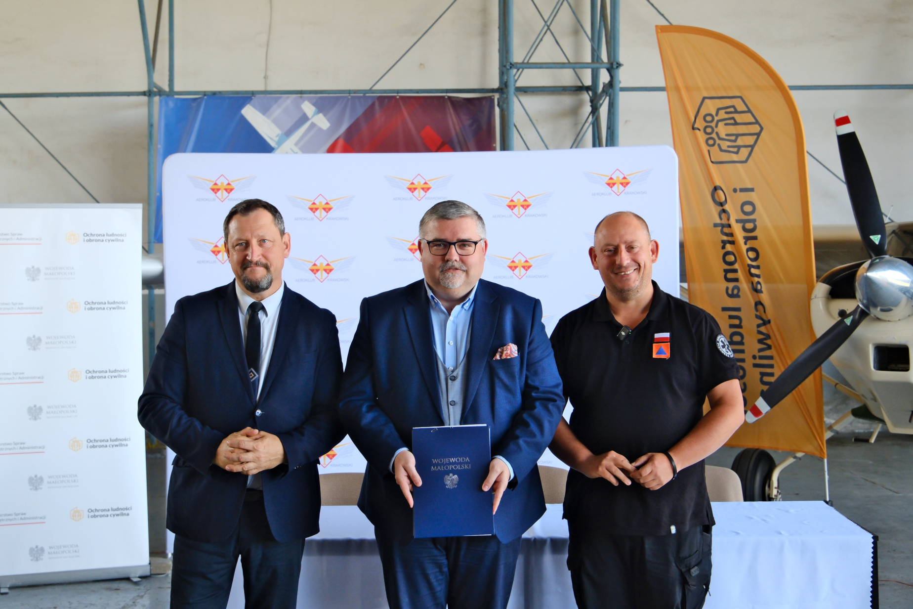 POWIAT BOCHEŃSKI. Podpisano umowę o dofinansowanie modernizacji lądowiska przy bocheńskim szpitalu