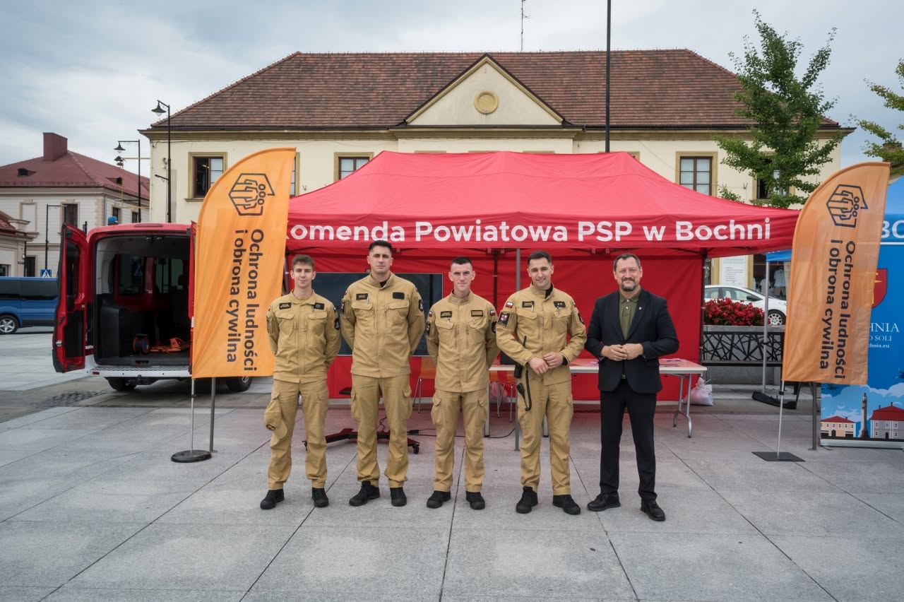 POWIAT BOCHEŃSKI. W sobotę na Rynku w Bochni zorganizowano Krajowy Trening Reagowania [ZDJĘCIA]